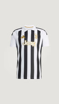 Juventus local 2026/27 versión jugador no oficial — vista frontal
