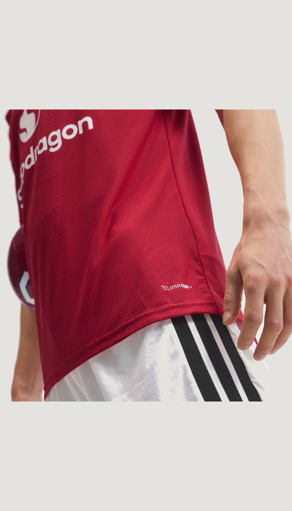 Manchester United local 2026/27 versión jugador — detalle CLIMACOOL+